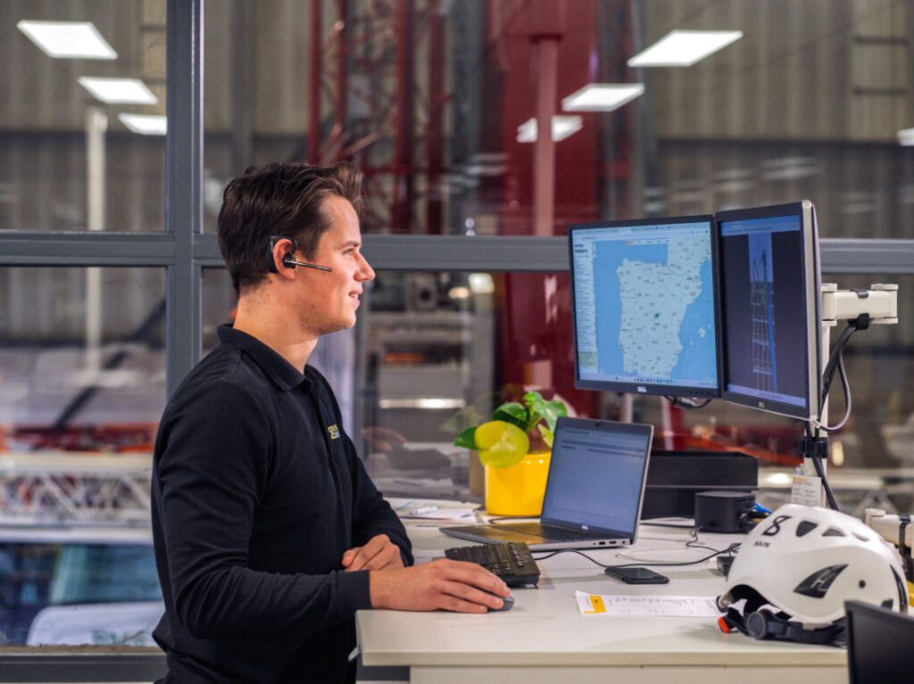 Spierings Mobile Cranes service desk